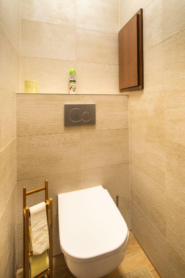 Newly Renovated, Full Equipped And Quiet Apartment Trnava Exteriör bild