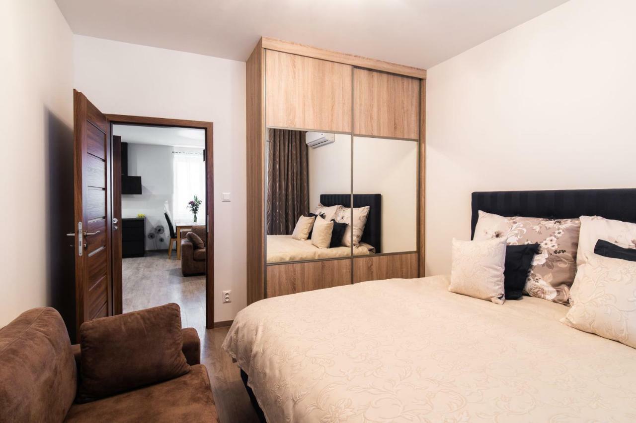 Newly Renovated, Full Equipped And Quiet Apartment Trnava Exteriör bild